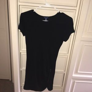 Bodycon black dress